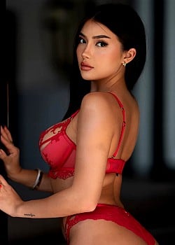 Alexandra Johns